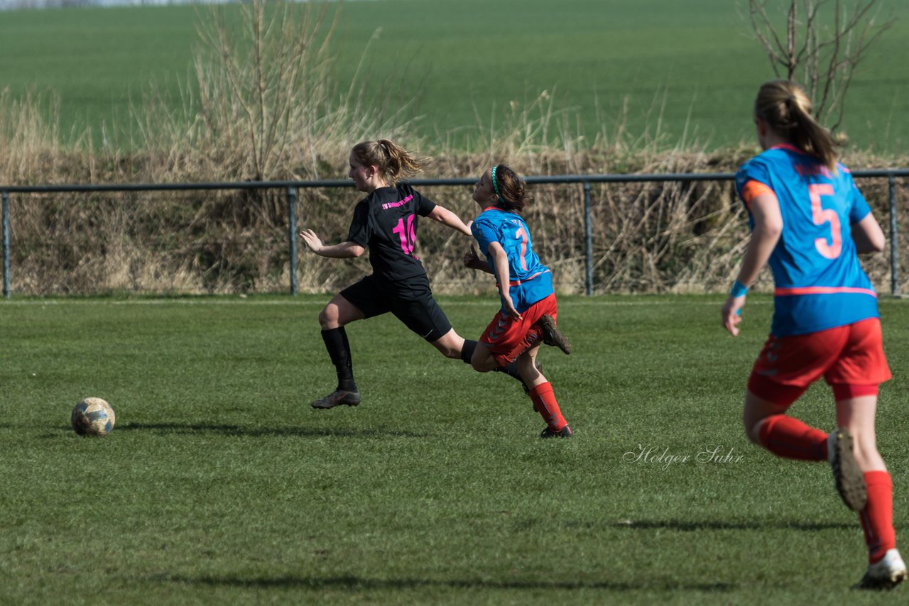 Bild 96 - C-Juniorinnen SV Steinhorst/Labenz - TSV Friedrichsberg-Busdorf : Ergebnis: 5:0